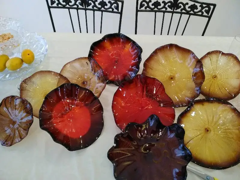 

Antique Style Murano Glass Flower Plates Wall Art Luxury Hanging Plates Wall Art for Wall Decor