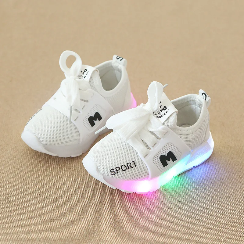 New Children Luminous Shoes Boys Girls Sport Shoes Baby Flashing LED Lights Fashion Sneakers Toddler's Sports shoes SSH19054