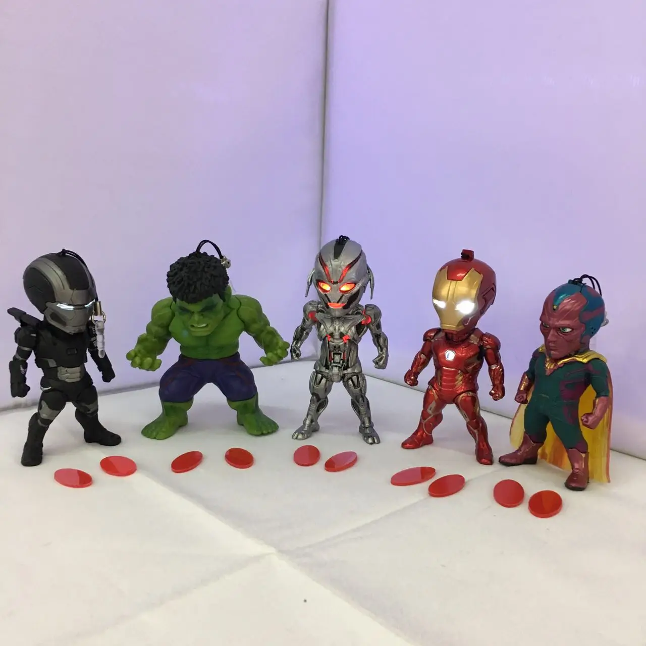 

Kids Nation SF06 Avengers Age of Ultron Iron Man Hulk Vision Ultron War Machine PVC Action Figures Toys with LED Light 5pcs/set