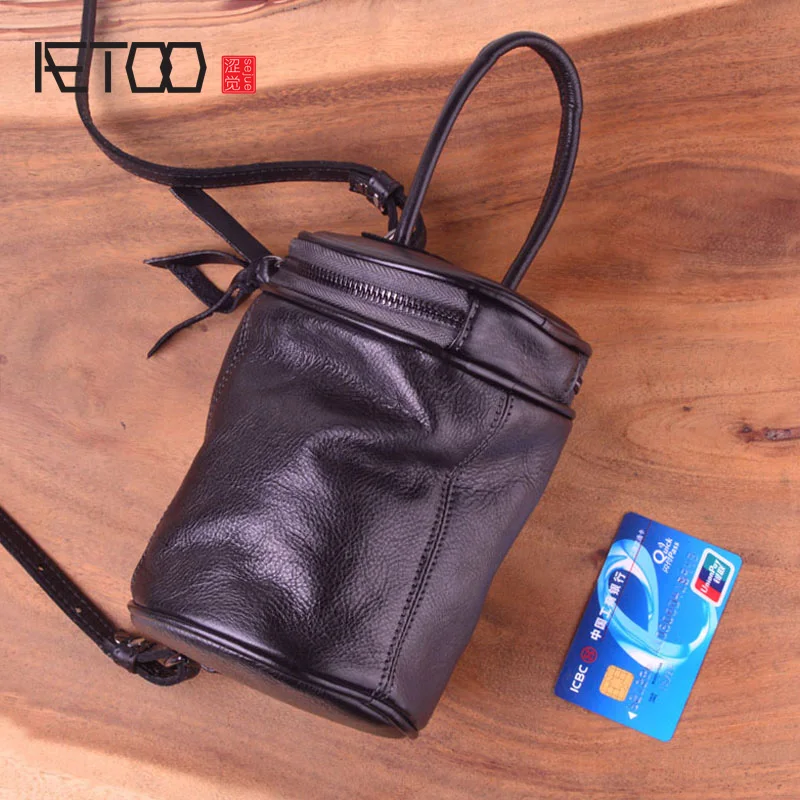 

AETOO Mini bucket bag, head layer cowhide new single shoulder oblique cross bag, retro literary women's barrel bag