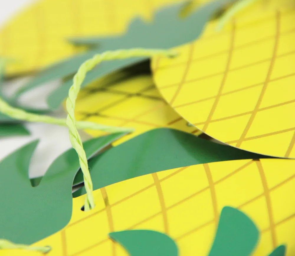 foil gold pineapple garland (3)
