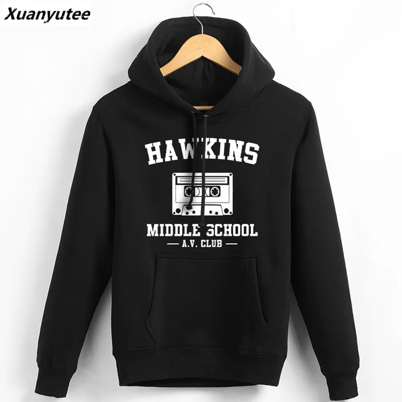 

Xuanyutee STRANGER THINGS HAWKINS A.V CLUB SWEAT HOMME FLEECE COTTON PULLOVER HOODED O-NECK FULL SLEEVE EU SIZE 2XL HOODIE BLACK