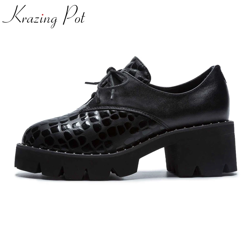 

Karzing Pot new cow leather high street fashion lace up women pumps classical Autumn Winter rivets platform plus size shoes L1f8