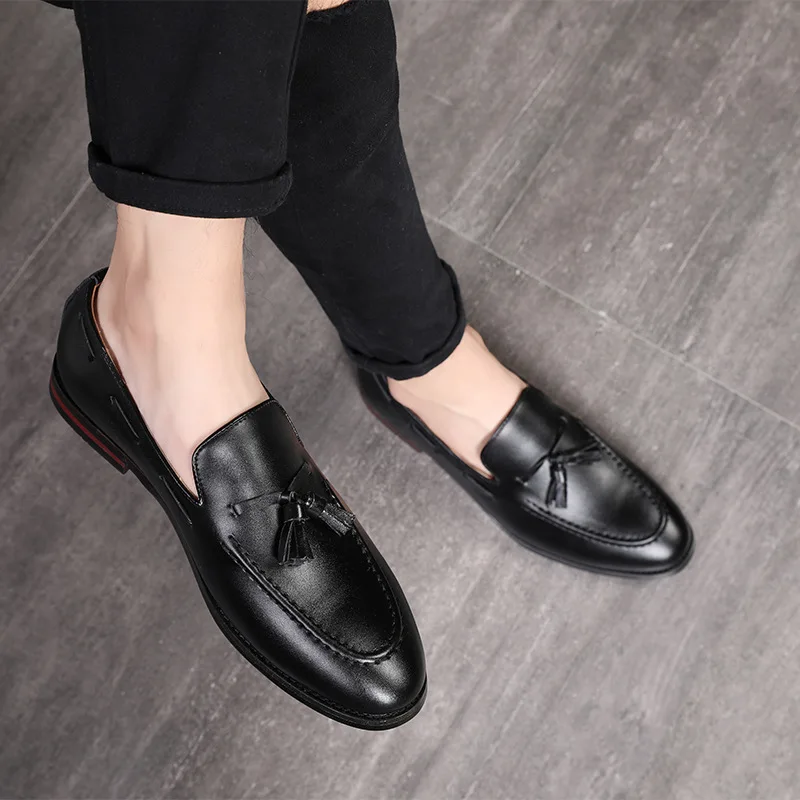 M-anxiu; модные кожаные лоферы с кисточками и черной подошвой; Роскошные деловые Свадебные модельные туфли на шнуровке; яркие свадебные туфли - Цвет: Black