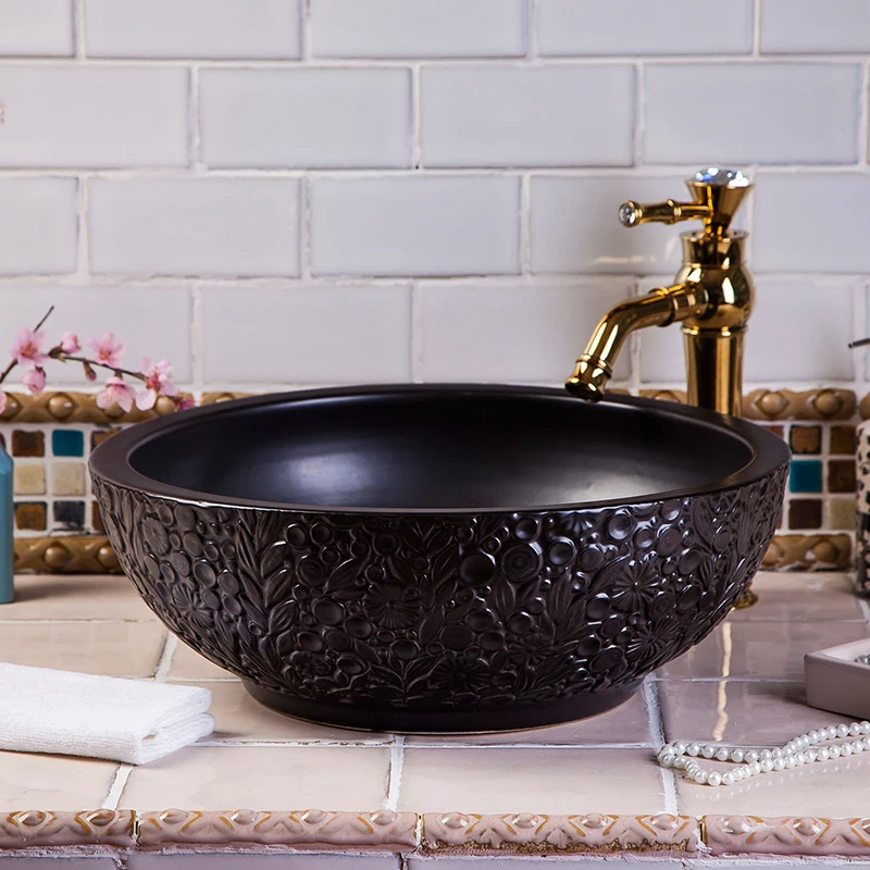 Ручной резной цветочный дизайн черный цвет керамическая раковина для ванной комнаты