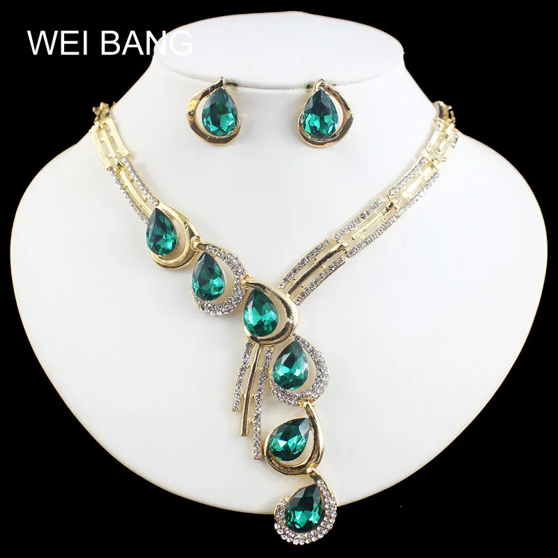 

Vintage Luxurious Necklace Earrings Sets For Ladies girls A Unique Design And Energetic Green Earrings Jewelry Set