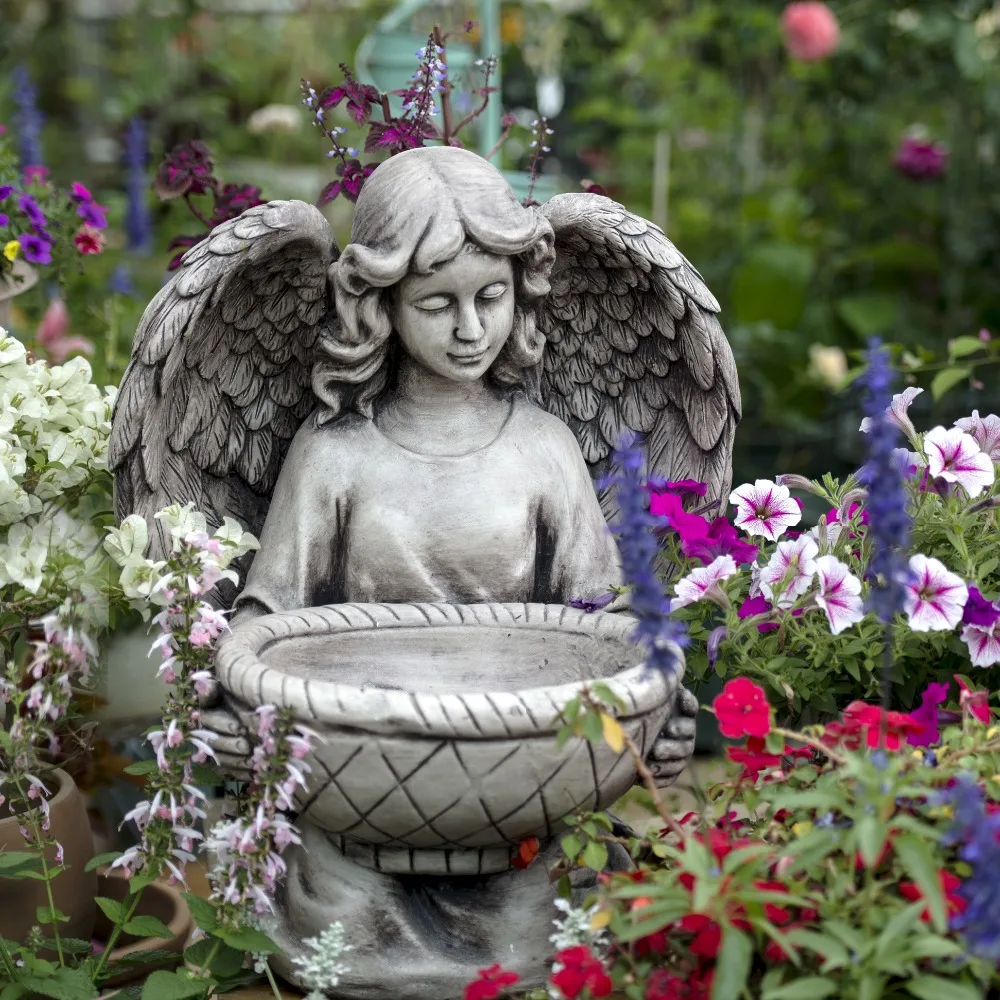 сад ангелов. скульптуры для сада из бетона. ставрополь статуяы с крылья. гипсовые скульптуры для сада. фигурка ангела в сад.