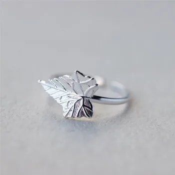 

Hot Sale Creative Fashion 925 Sterling Silver Jewelry Female Personality Maple Leaves Temperament Rings SR282