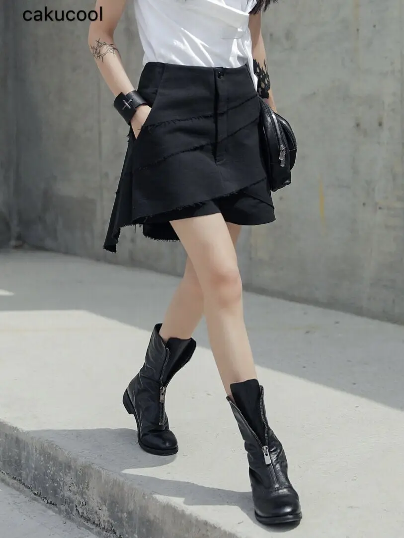 

Cakucool 2019 summer new dark wind designer personality high waist was thin fashion cut shorts