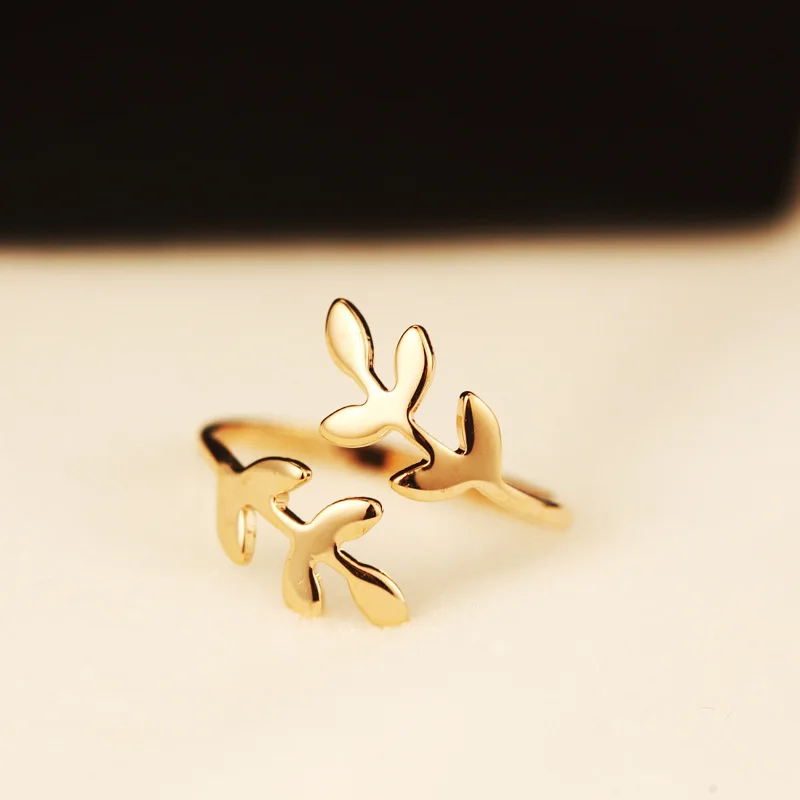

Leaves Shape OL Accessories Jewelry Rings Fashionable and Delicate Star Leaf Simple Ring Plating Gold Color Rings For Wome
