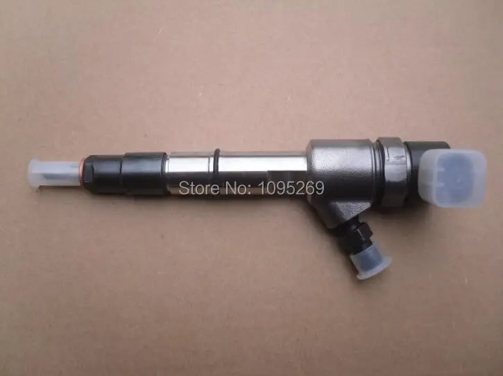 

Common rail fuel injector 0445110335