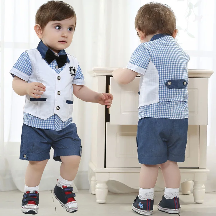 Комплект модной летней одежды в джентльменском стиле для маленьких мальчиков, рубашка в клетку + жилет + шорты, 3 шт., красивые костюмы для