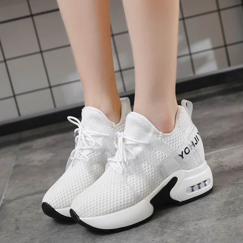 

Lucyever Women Casual Shoes Fashion Breathable Walking Mesh Lace Up Flat Shoes Sneakers Women 2019 Black White Tenis Feminino