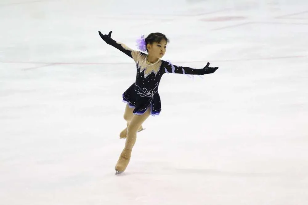 

Free shippingBlackTraditional Figure Skating Dress/Irish Dance/Baton Twirling Costume Made to FitSD580