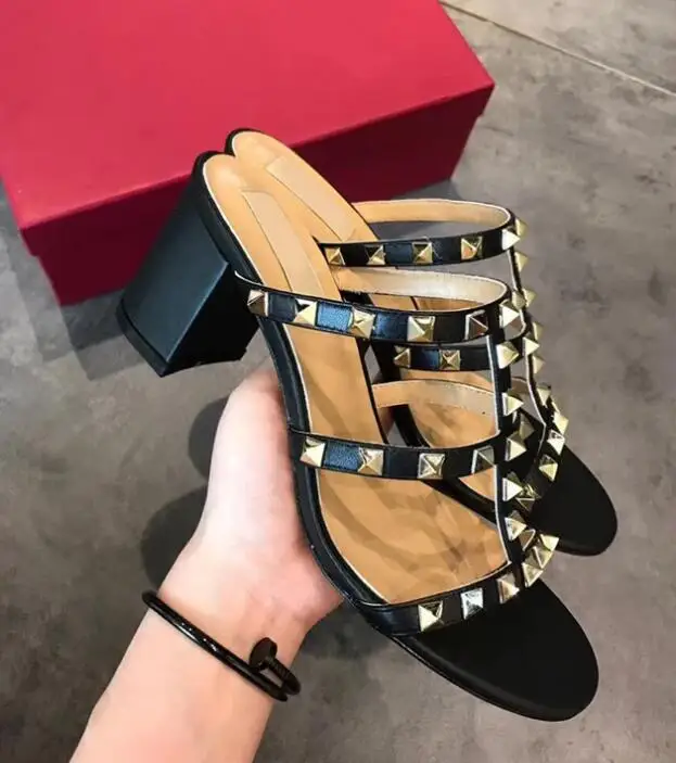 

2019 New Women Brand Shoes High Heel Slipper 6cm Coarse Heel Black Matte Rivets Sandal V Logo Rome Sandals With Box 34-42