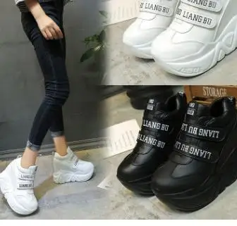 

2018 new thick-bottomed muffin inside increased single shoes Korean version.