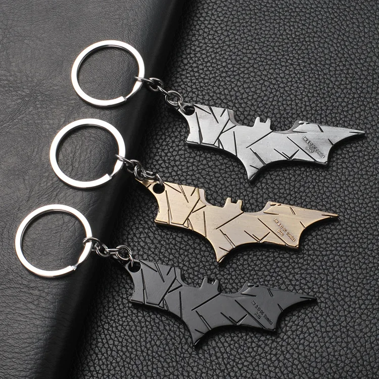 

20 pieces Keyring Batman Avengers keychain souvenir keys hammer magical Movie giveaway superhero Party gifts souvenir wholesale