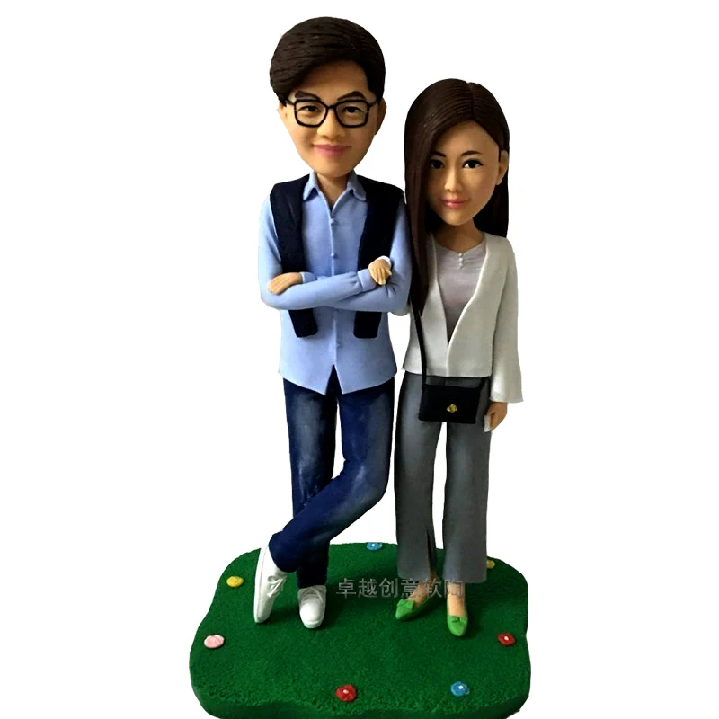 

Soccerwe Polymer Clay Hand-made Write Word Custom 18cm Man&Lady Real Face Beautiful Clothes Double Figurines for Valentine's Day
