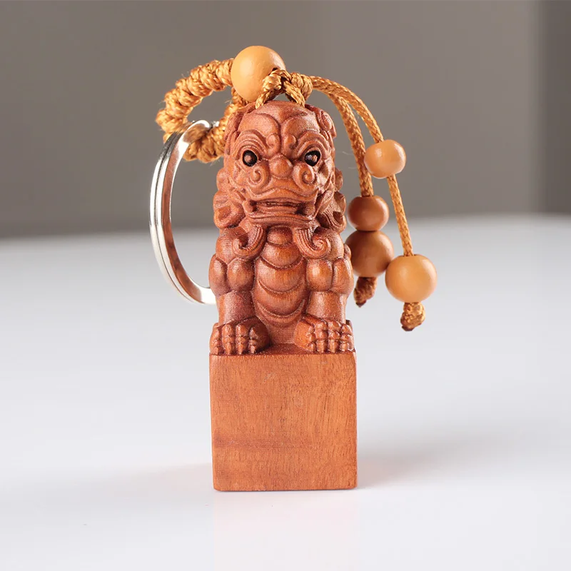 

Creative Handmade Wood Keychain Mahogany Products Carved Lion Keychain Car Key Ring Pendant Amulet Pendant Llaveros Porte Clef