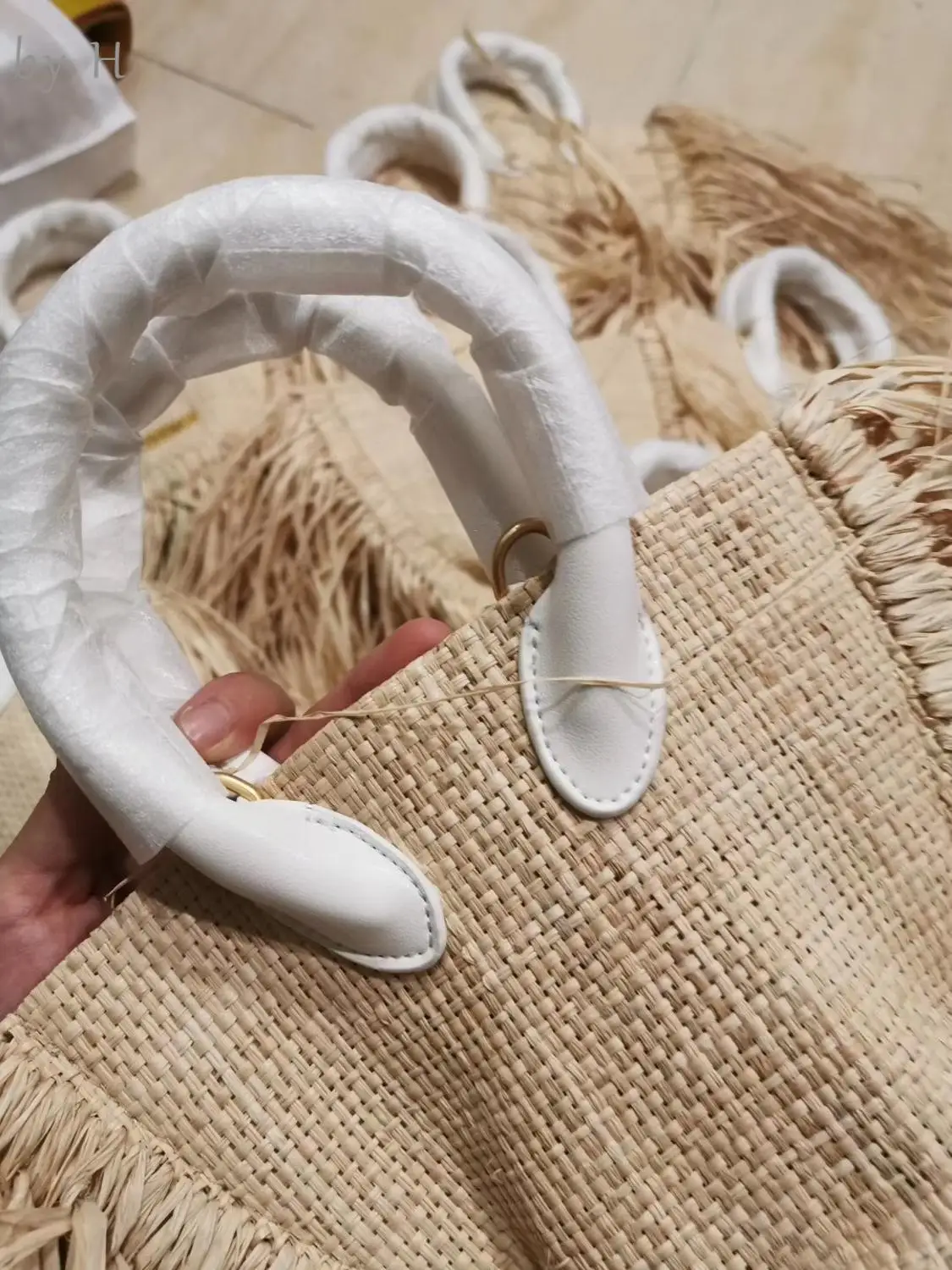 

by H 2019 new high quality Women Raffia Straw Mini Bag vacation style ins bloggers recommend beach bag woven shoulder bag totes