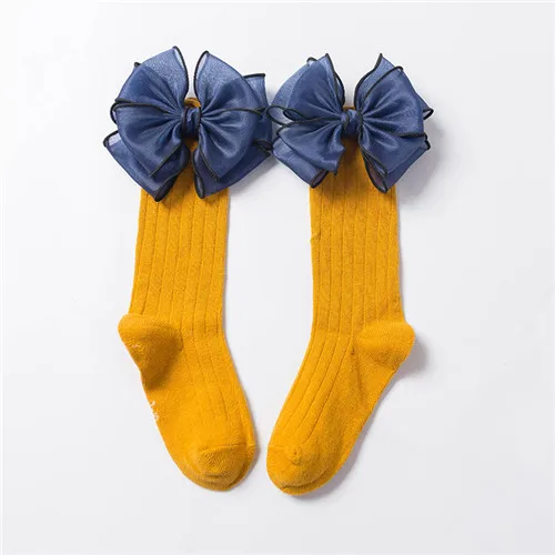 Красивые кружевные носки с бантом для девочек; хлопковые носки принцессы для девочек; модные детские длинные носки для новорожденных; осенне-зимняя детская одежда для девочек - Цвет: Цвет: желтый
