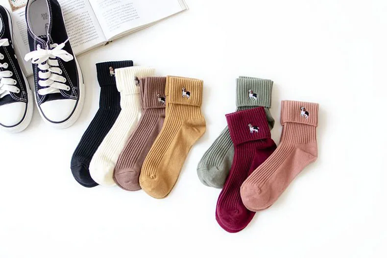 Осенне-зимние новые женские хлопковые носки, 14 цветов, двойная игла, мультяшная овечка, серия, женские модные удобные носки с вышивкой, L123