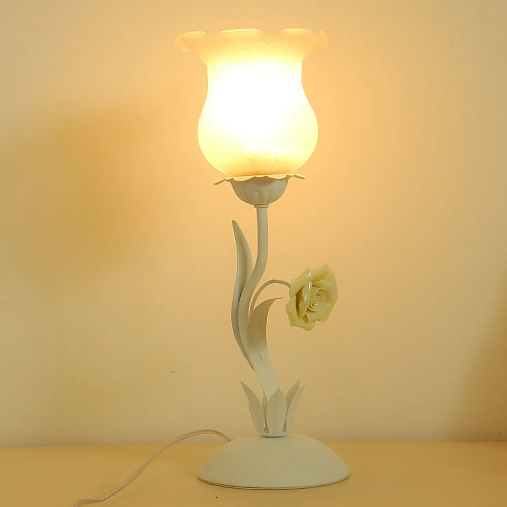 

Flower Table Lamp E27 Pink Touch Desk Light Study 110-220v Touch Switch Button Modern Simple Table Lamps Luminaria