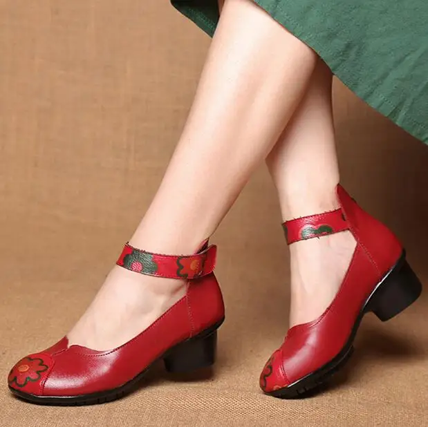 comprar Sapatas da mola Mulher Dedo Do Pé Redondo de Couro Genuíno Apartamentos Casuais Mulheres Sapatos 2018 Nova Moda Das Mulheres Sandálias tamanho 35 42