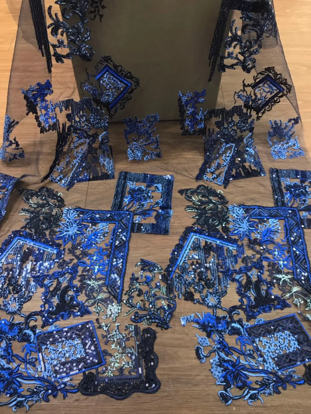 

Nigerian quality wedding lace fabric, latest African French lace fabric with sequins