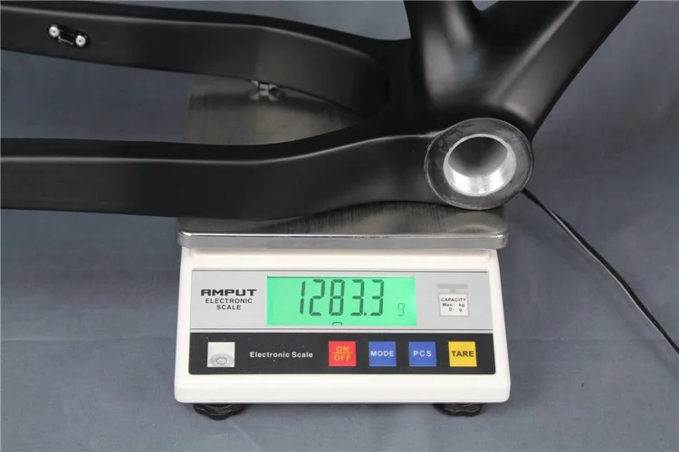 Top free shipping Full carbon frame FATbike fat liver snow frame carbon fiber material T800 BSA Five-Tyrant bike 7 Top free shipping Full carbon frame FATbike fat liver snow frame carbon fiber material T800 BSA Five-Tyrant bike 7