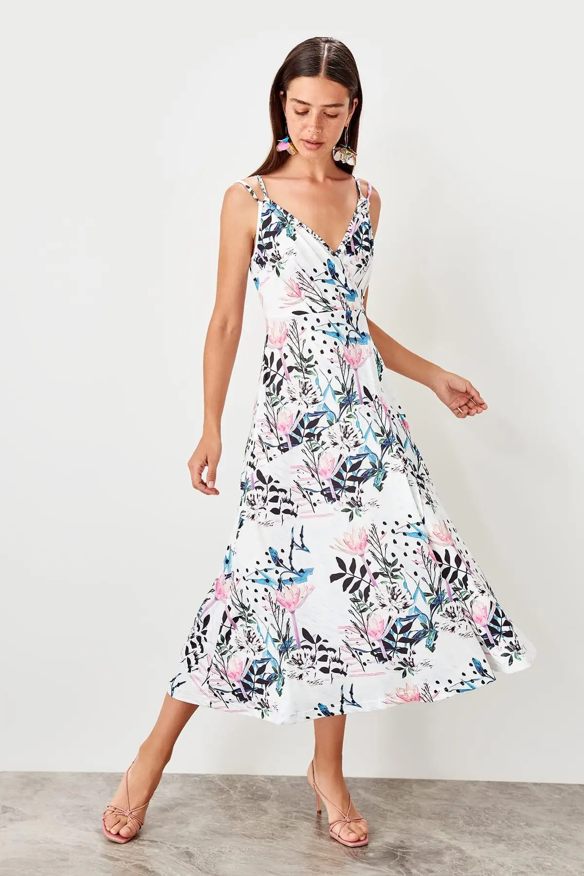 

Trendyol White Pattern Maxi Knitted Dress TWOSS19EL0092