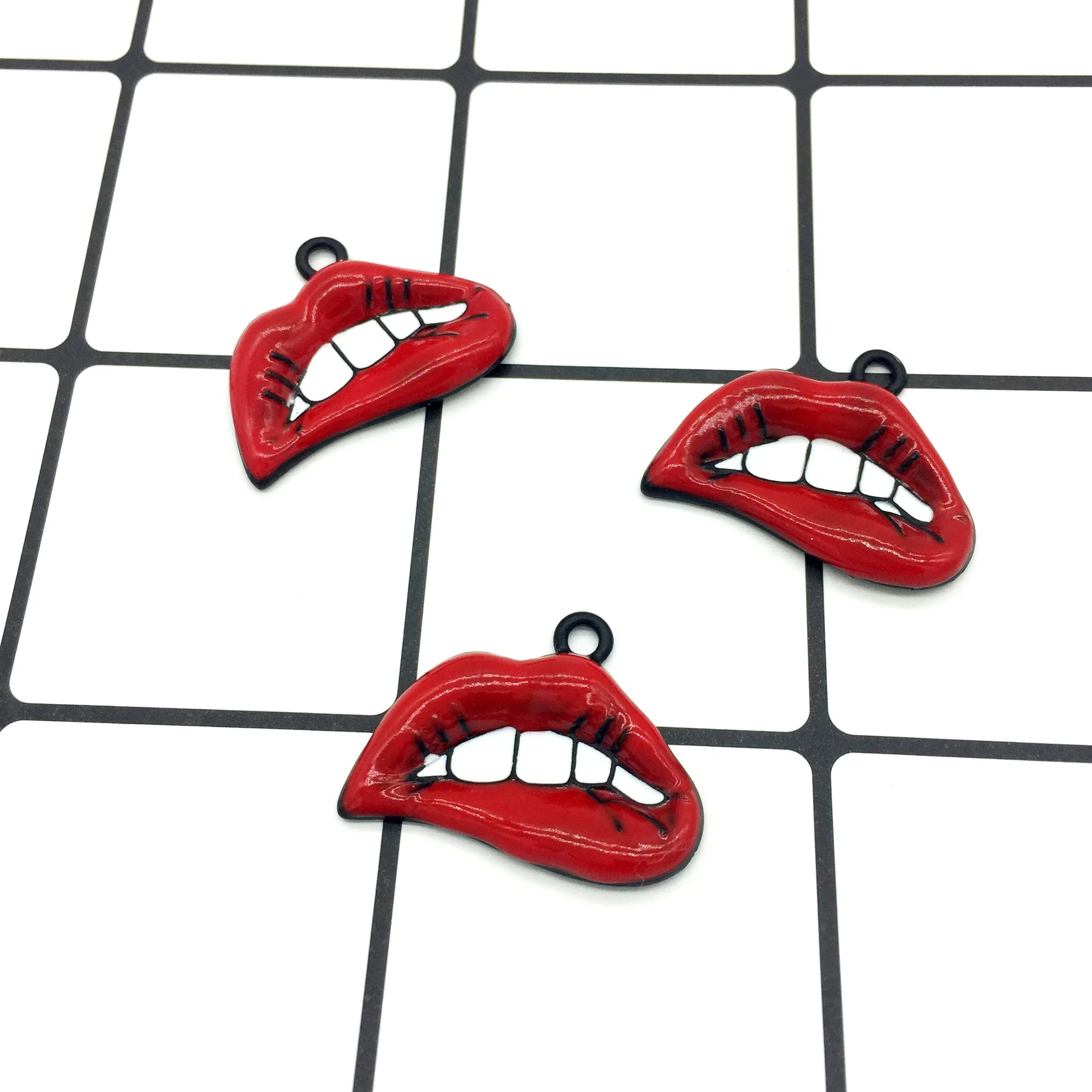 

20PCS/Lot New Arrival Enamel Alloy Charms DIY Jewelry Findings Drop Oil Mouth Lips Charm Pendant Fit Bracelet Necklace DIY Charm