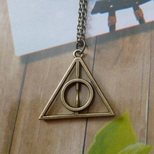 Deathly Hallows ожерелье Luna модное винтажное античное серебро и бронзовый треугольник кулон с вращающимся элементом для мужчин и женщин оптом - Окраска металла: Antique bronze