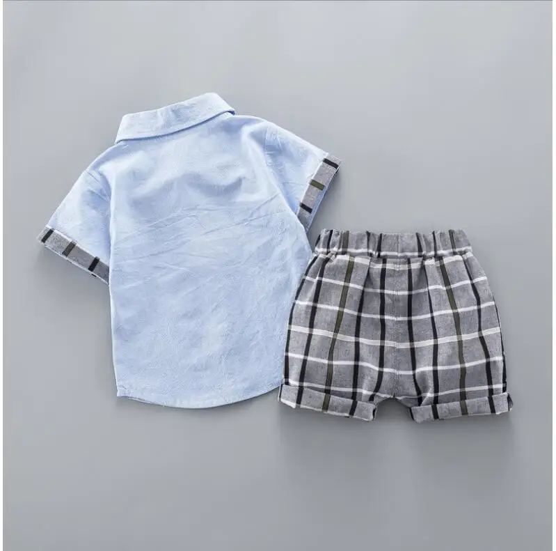 Коллекция года, летние комплекты одежды для маленьких мальчиков костюмы для младенцев рубашка с лацканами в джентльменском стиле шорты Детский костюм