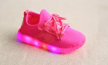 2017 mode LED lumineux enfants causales chaussures lumière respirant enfants sneakers Bonbons couleurs enfants filles garçons chaussures