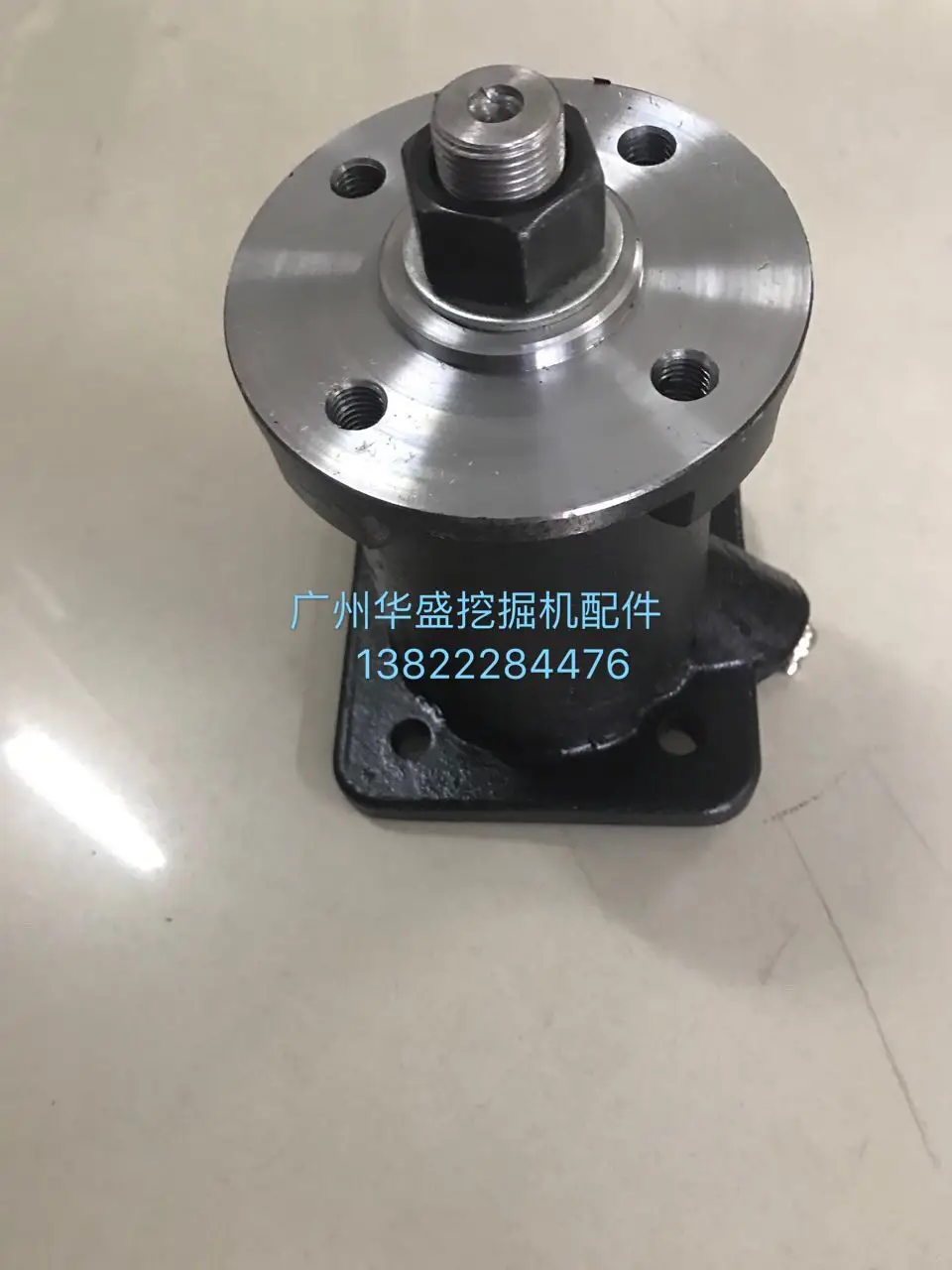Excavator 31 Kato Steel engine 6d24/6d22 belt wheel fan Blade support seat Assembly | Инструменты