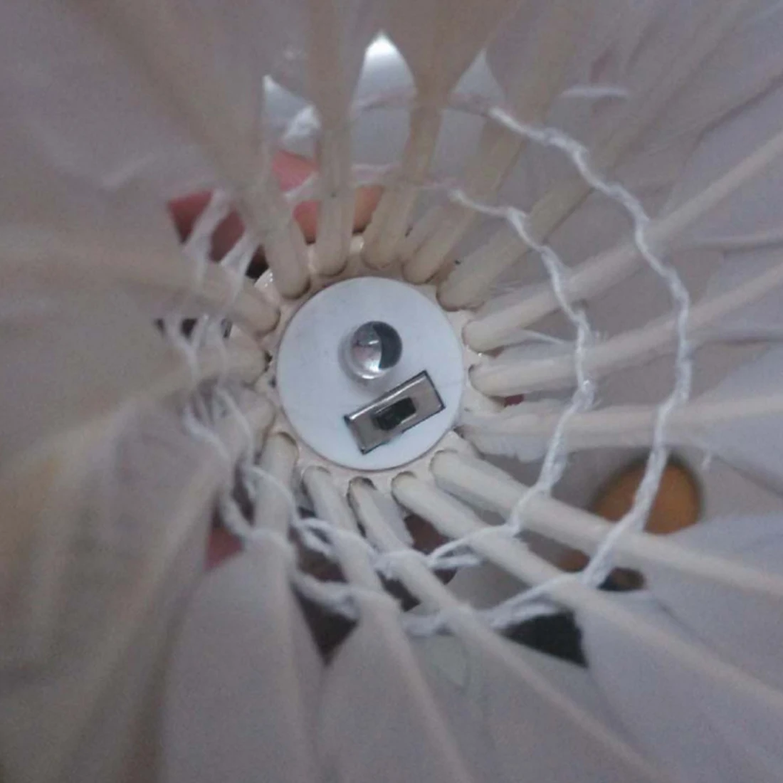 Nueva 4 unids colorido LED badminton shuttlecock bola pluma resplandor en accesorios al aire libre del deporte de la hospitalidad Nueva 4 unids colorido LED badminton shuttlecock bola pluma resplandor en accesorios al aire libre del deporte de la hospitalidad