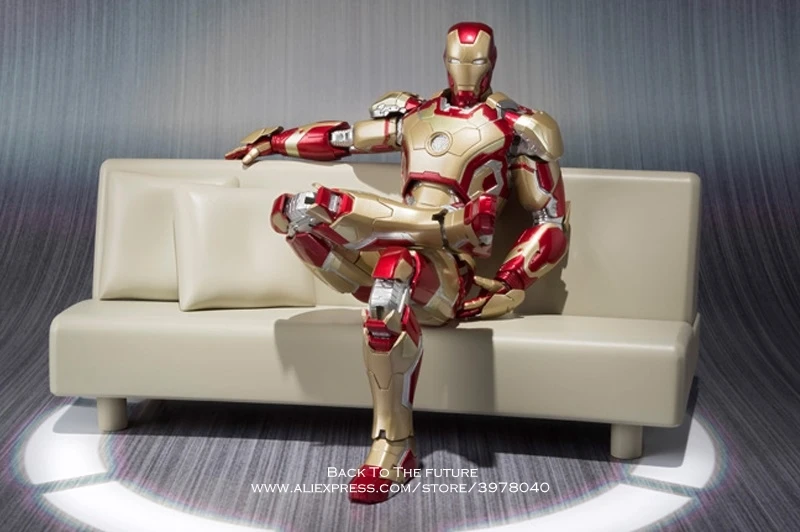 Pаспродажа Disney Marvel Мстители Железный человек 3 Mark 42 с диваном 15 см фигурка аниме мини украшение ПВХ Коллекционная фигурка игрушка модель