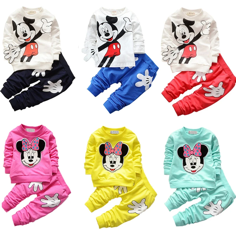 Baby sports clothes Whether you're attending a baby shower or there's a holiday around the corner, delight new or expecting parents with baby sports clothing. NCAA fans will have a blast dressing their infant in specialty baby apparel featuring their favorite college team's logo. Hooded sweatshirts are .