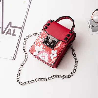 

Women Red Floral Leather Messenger Bags With Lock Lady Black Rivet Crossbody Flap Bags For Party Sweet Girls White Shoulder Bags