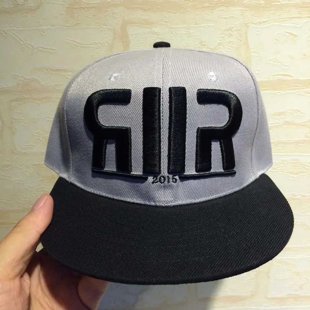 custom fitted hats no minimum