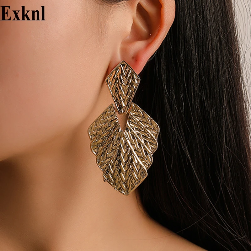 

Exknl Gold color Geometric Flower Drop Earrings For Women Statement Alloy Fashion Vintage Women Dangle Big Jewelry Earrings 2019