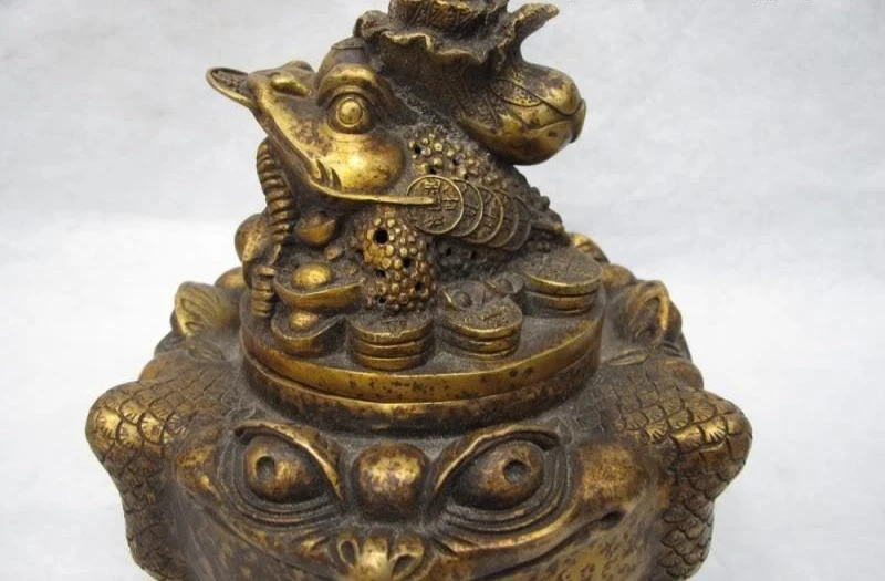 

Chinese Buddhism Classic Copper Bronze hoptoad Gold toad incense burner Censer