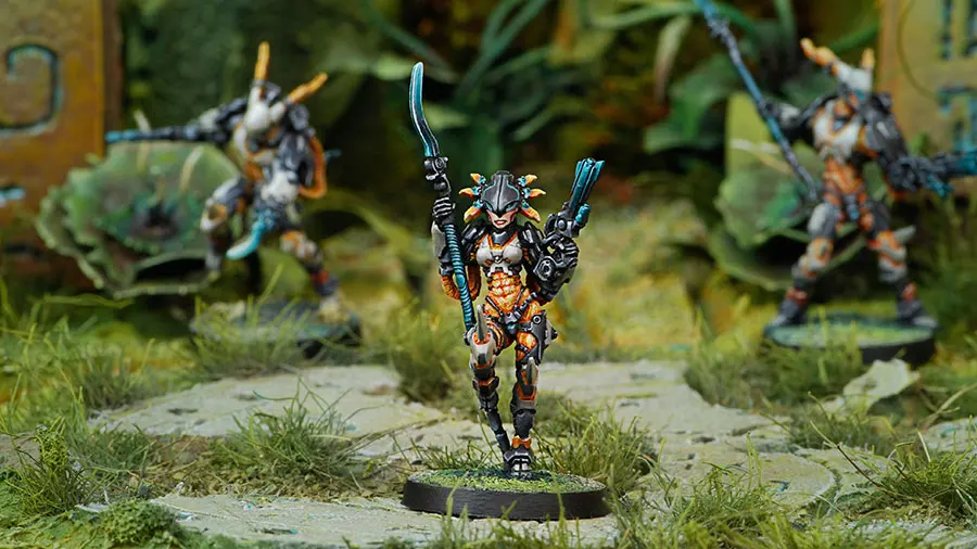 [Loong Way Miniatures] Corvus Belli Infinity 0462 NEEMA SAATAR полицейский полка ECTROS 32 мм Металлические