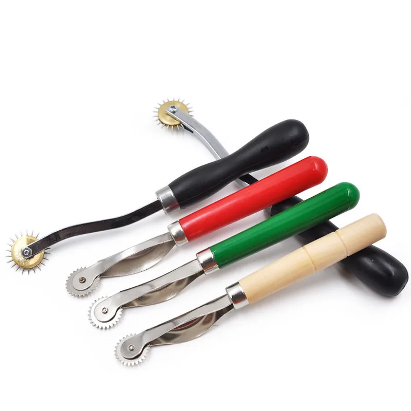 

1PC Plastic Handle Stitch Marker Random Color Leather Fabric Serrate Tailor Tracing Sewing Wheel Tool Accessories