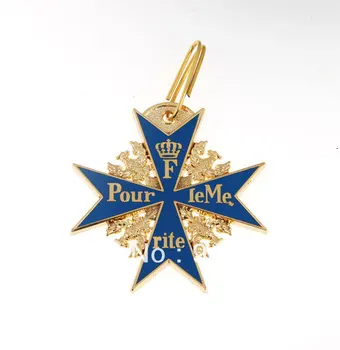 

WWI GERMAN ARMY BLUE MAX MEDAL BADGE WITH RIBBON AND BOX -33545