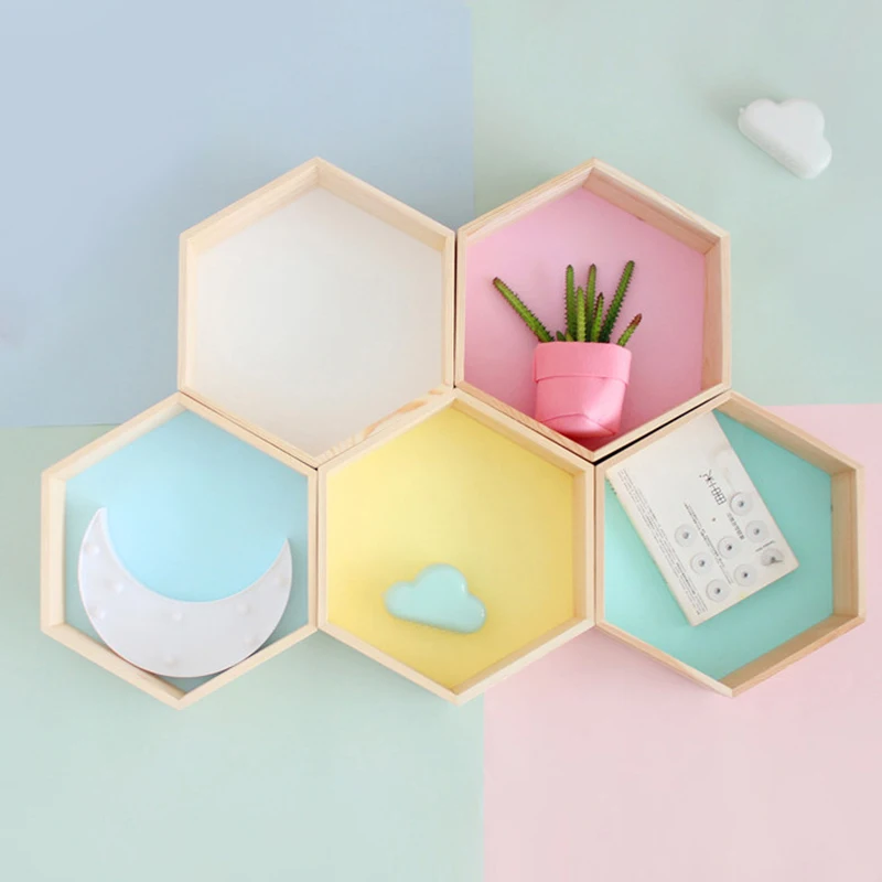 

2pcs Nordic Style Girl Heart Racks Stars Creative New Home Decor Hexagonal Frame Wooden Pink White Honeycomb Frame Baby Bedroom