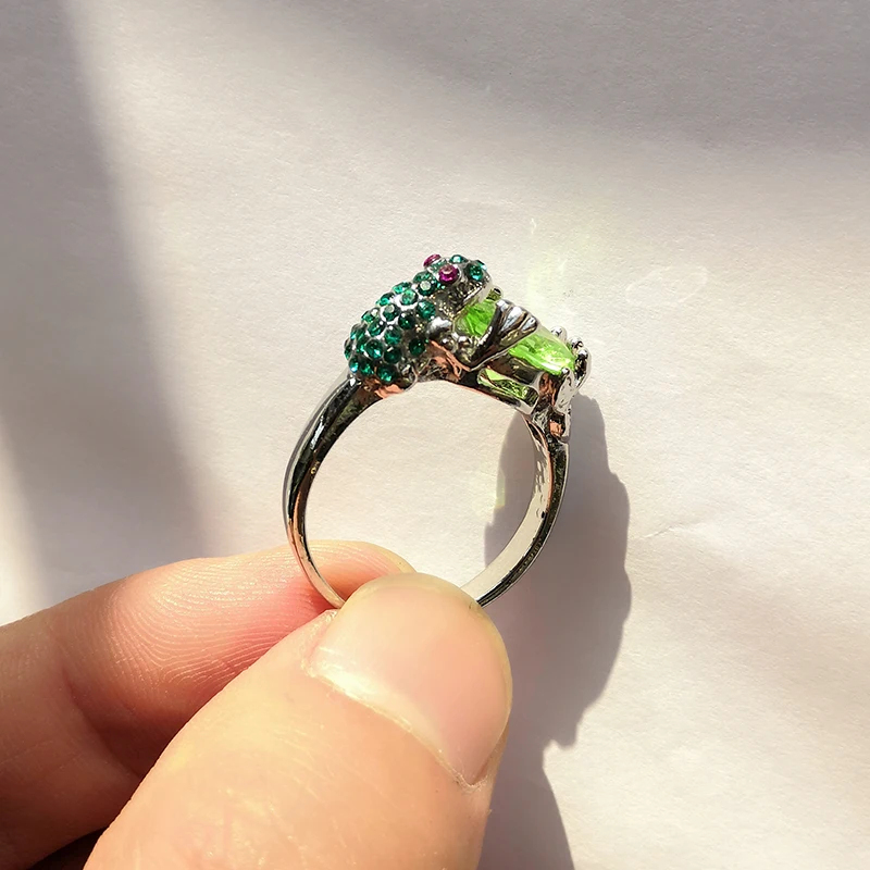 Модные Винтажные кольца на палец с зеленым кубическим цирконием и кристаллом лягушки для женщин, индивидуальные серебряные кольца с животными, свадебные кольца, ювелирные изделия