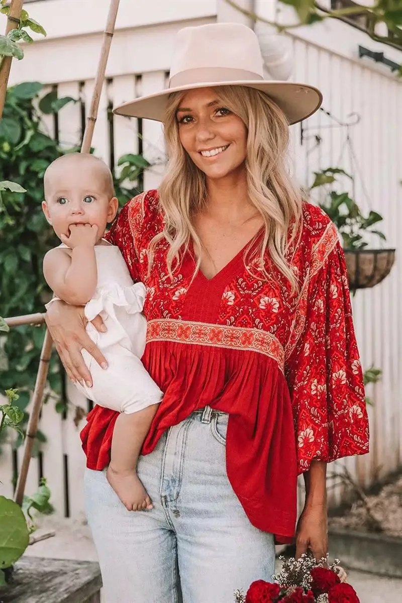 

2018 Boho blouse red Floral print autumn blouses v-neck puff long Sleeve Bohemia top Hippie Vinatge loose women blouses holiday