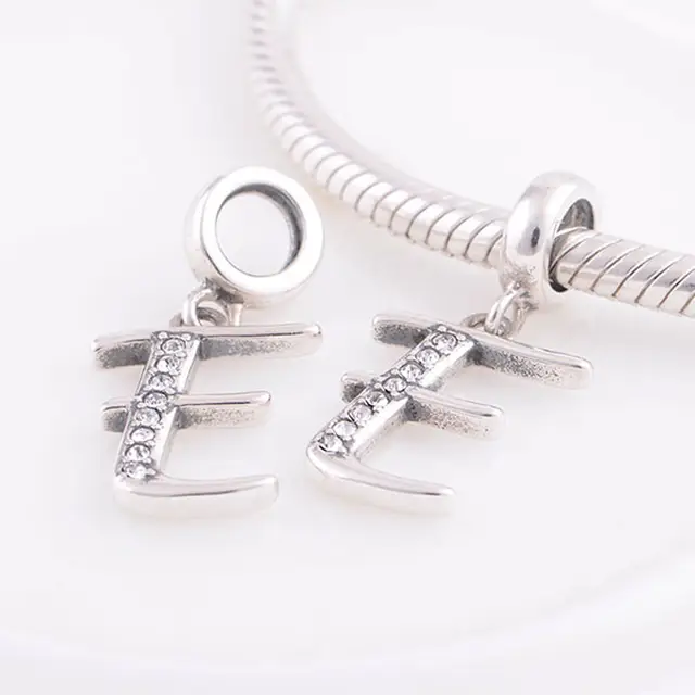 charm pandora lettera e charm pandora lettera e